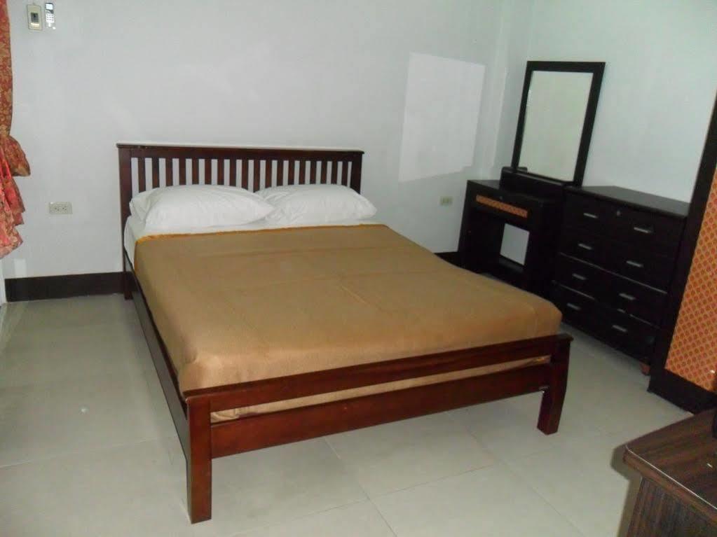 Malee Guesthouse And Restaurant Pattaya Exterior foto