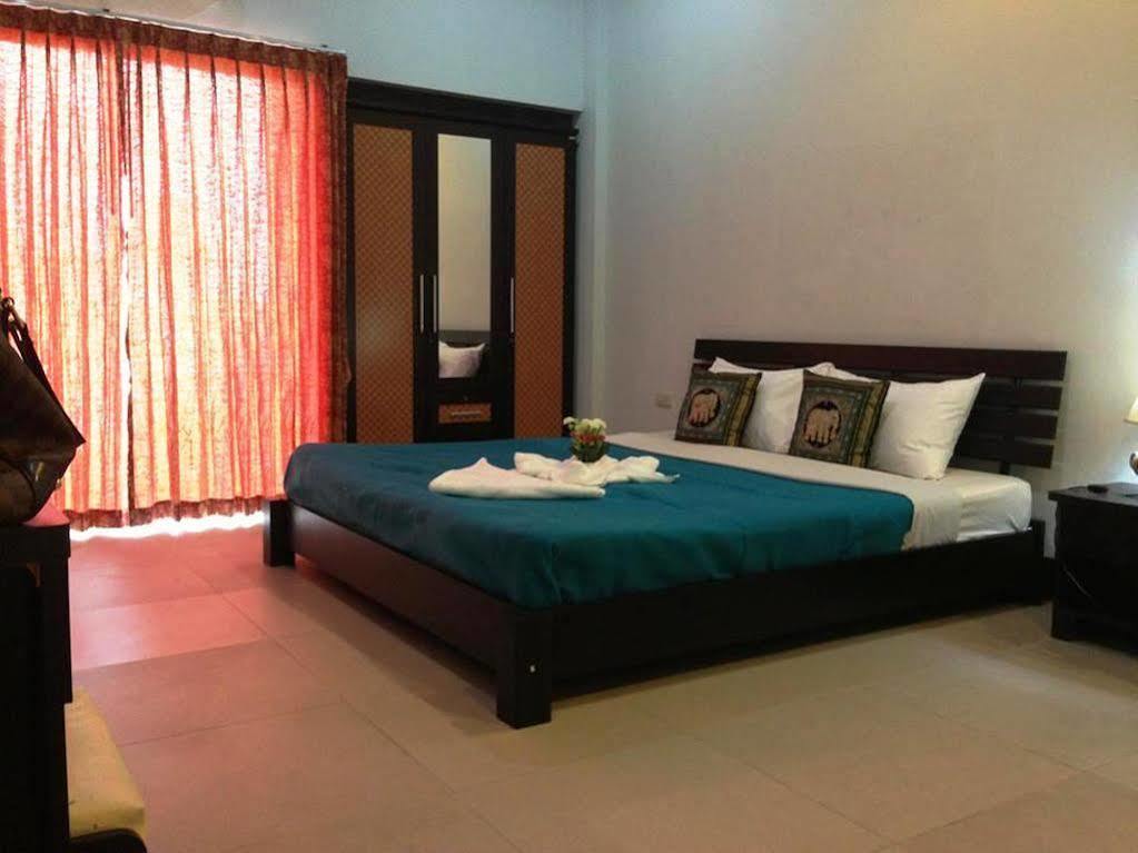 Malee Guesthouse And Restaurant Pattaya Exterior foto